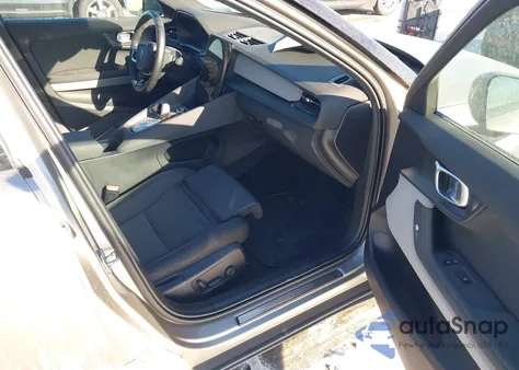 2021 Polestar 2 Launch Edition z USA, uszkodzony, nr VIN LPSED3KA2ML025450